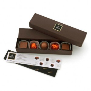 Box with 5 assorted pralines